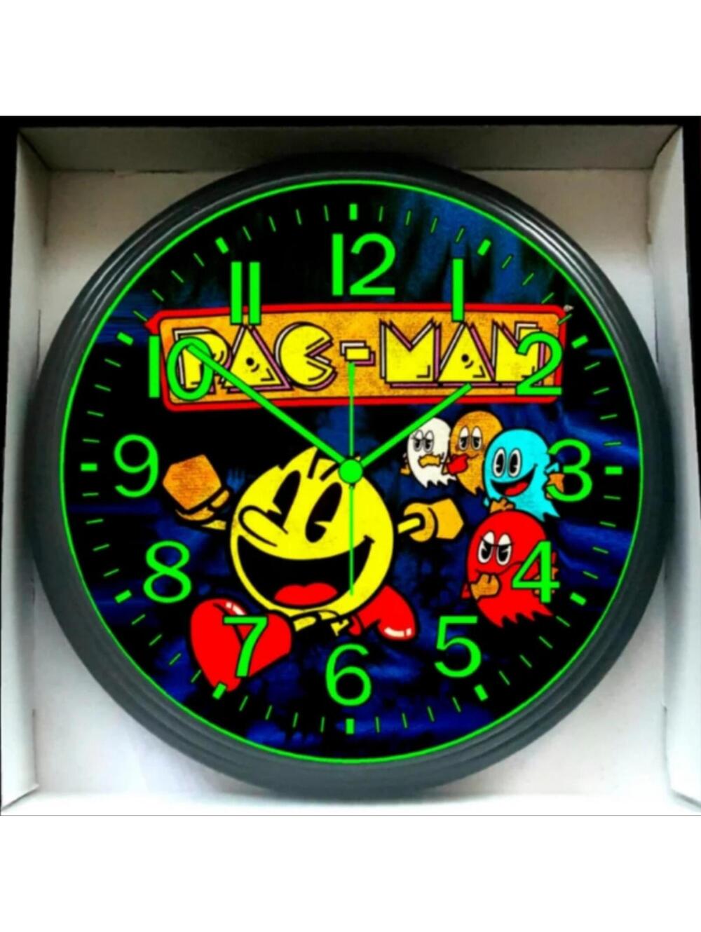 Pac-Man Lounge Game Room Glow In The Dark Wall Clock New!